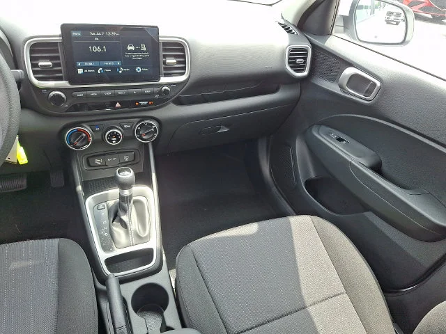 New 2026 White Hyundai SE image 11