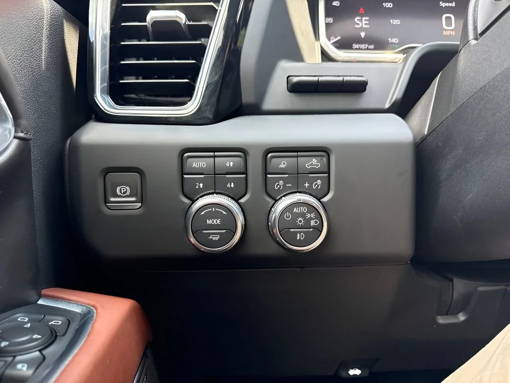 Used 2024 Onyx Black GMC Denali Ultimate image 27