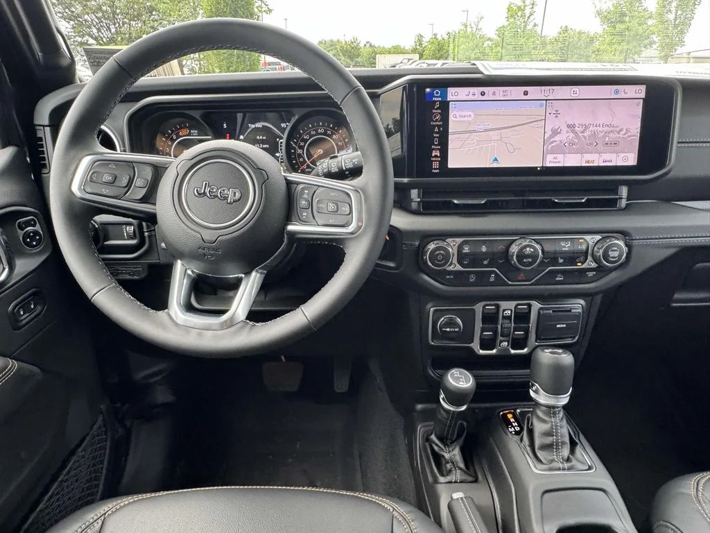 2025 Jeep Wrangler 4-Door Sahara - Photo 17