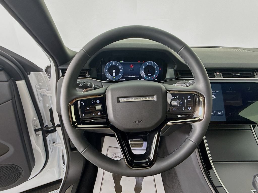 Used 2025 White Land Rover Dynamic image 11