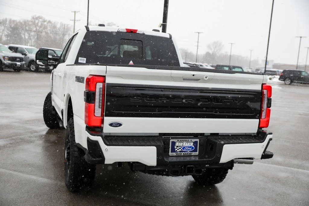 New 2026 Star White Metallic Tri-Coat Ford F-250® Platinum® image 18
