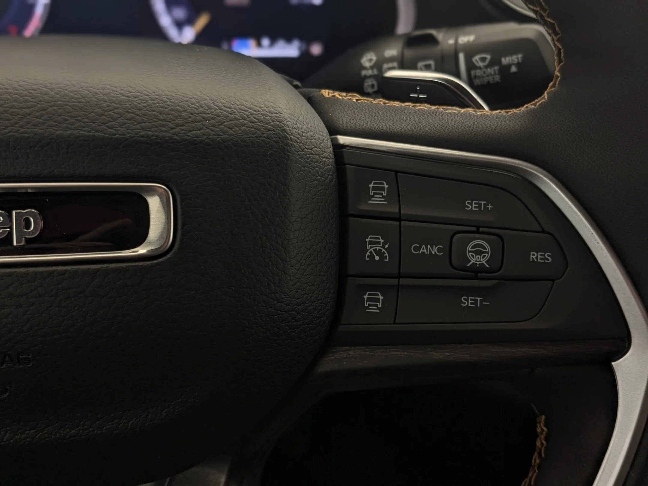 New 2026 Black Jeep 85th Anniversary - - Pkg 2C7 - CommandView Pano Sunroof - Adaptive Cruise - Heated 2nd Row & More! image 18
