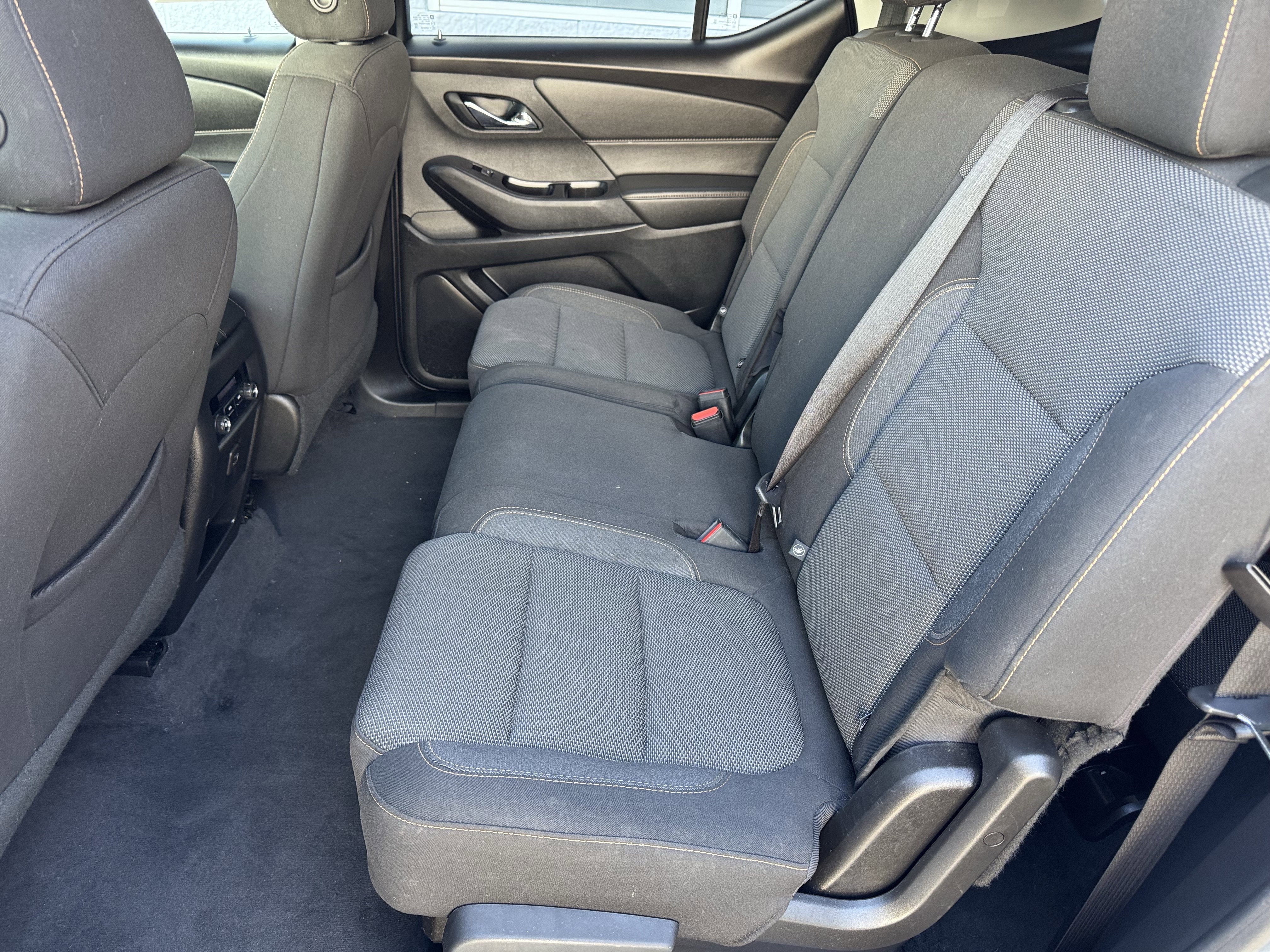 2020 Chevrolet Traverse LS - Photo 15