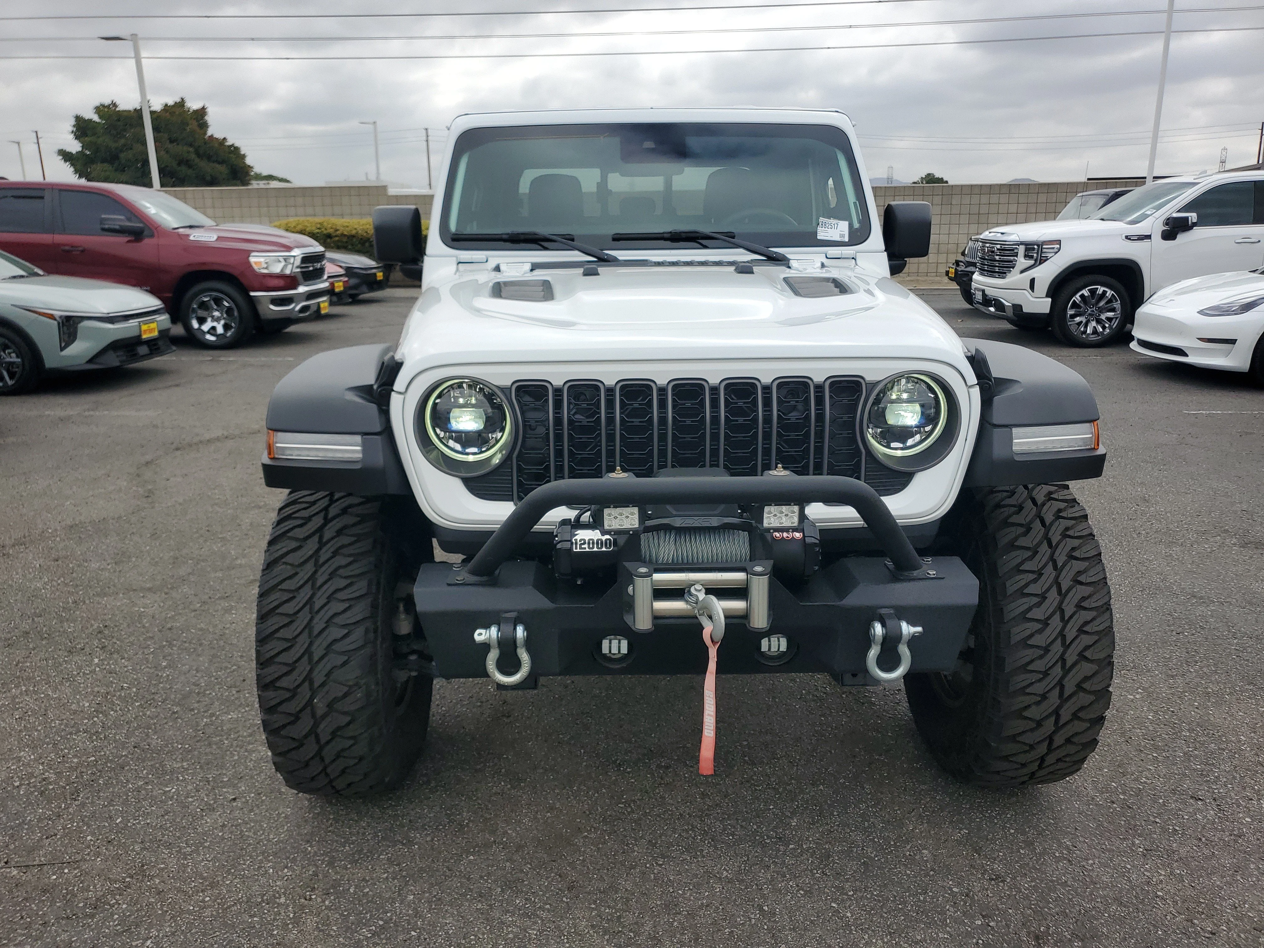 Used 2025 White Jeep Rubicon image 9