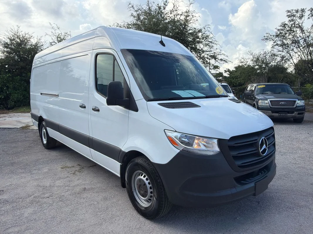 Used 2023 White Mercedes-Benz High Roof 4-Cyl Diesel image 17