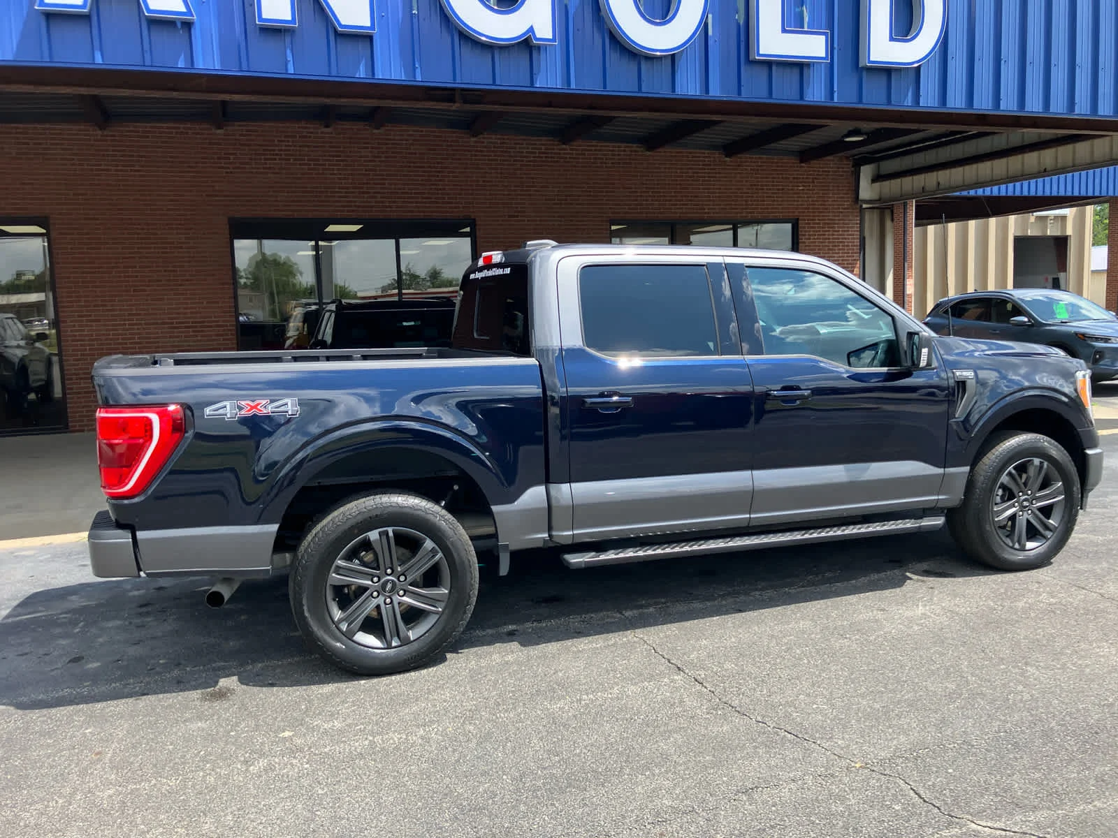 2023 Ford F-150 XLT - Photo 23