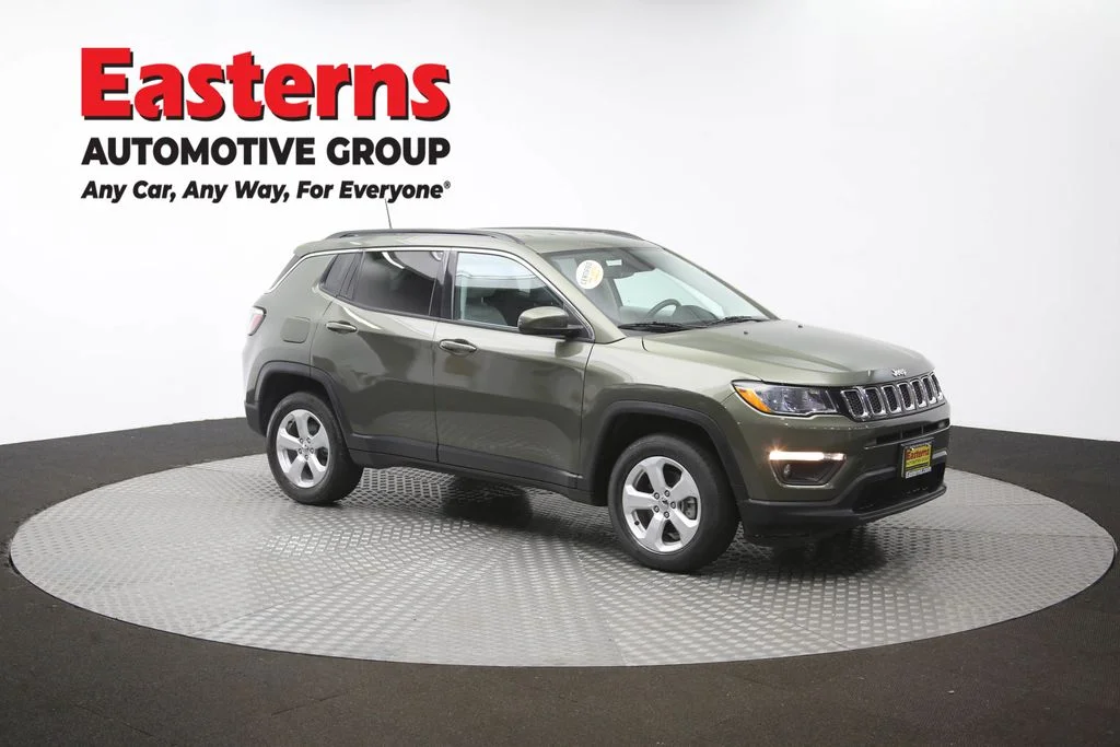 Used 2021 Green Jeep Latitude image 49