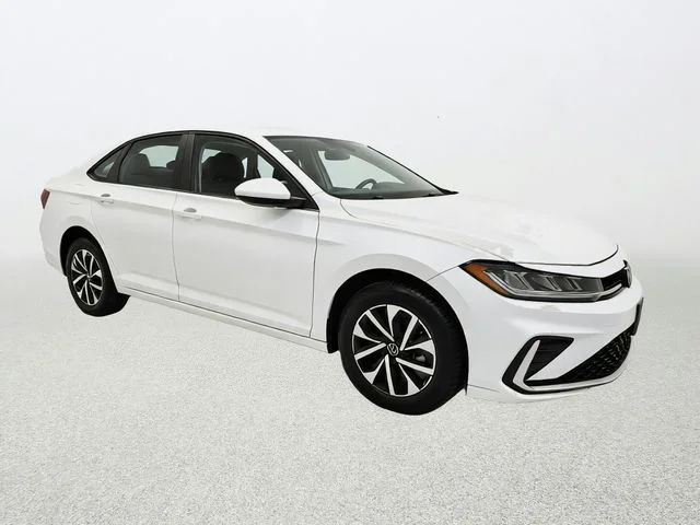Used 2025 White Volkswagen 1.5T S image 25