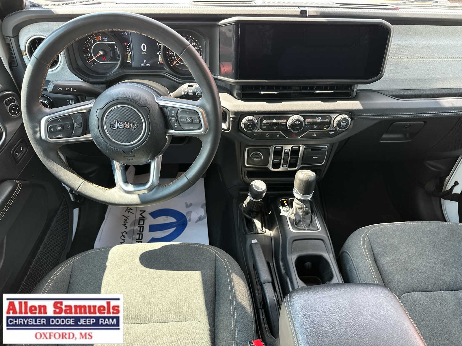Certified Used 2025 Bright White Clearcoat Jeep Sahara image 14
