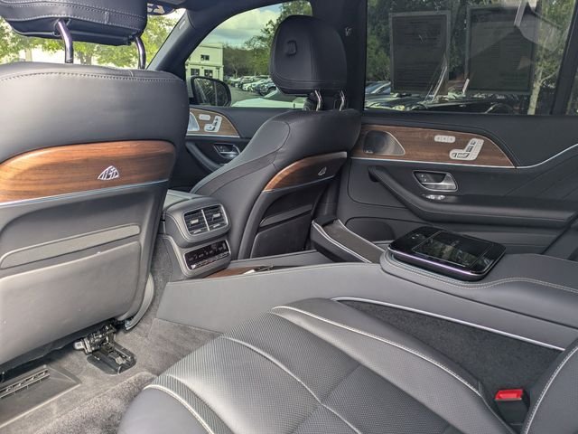 Used 2023  Mercedes-Benz Maybach GLS 600 image 15