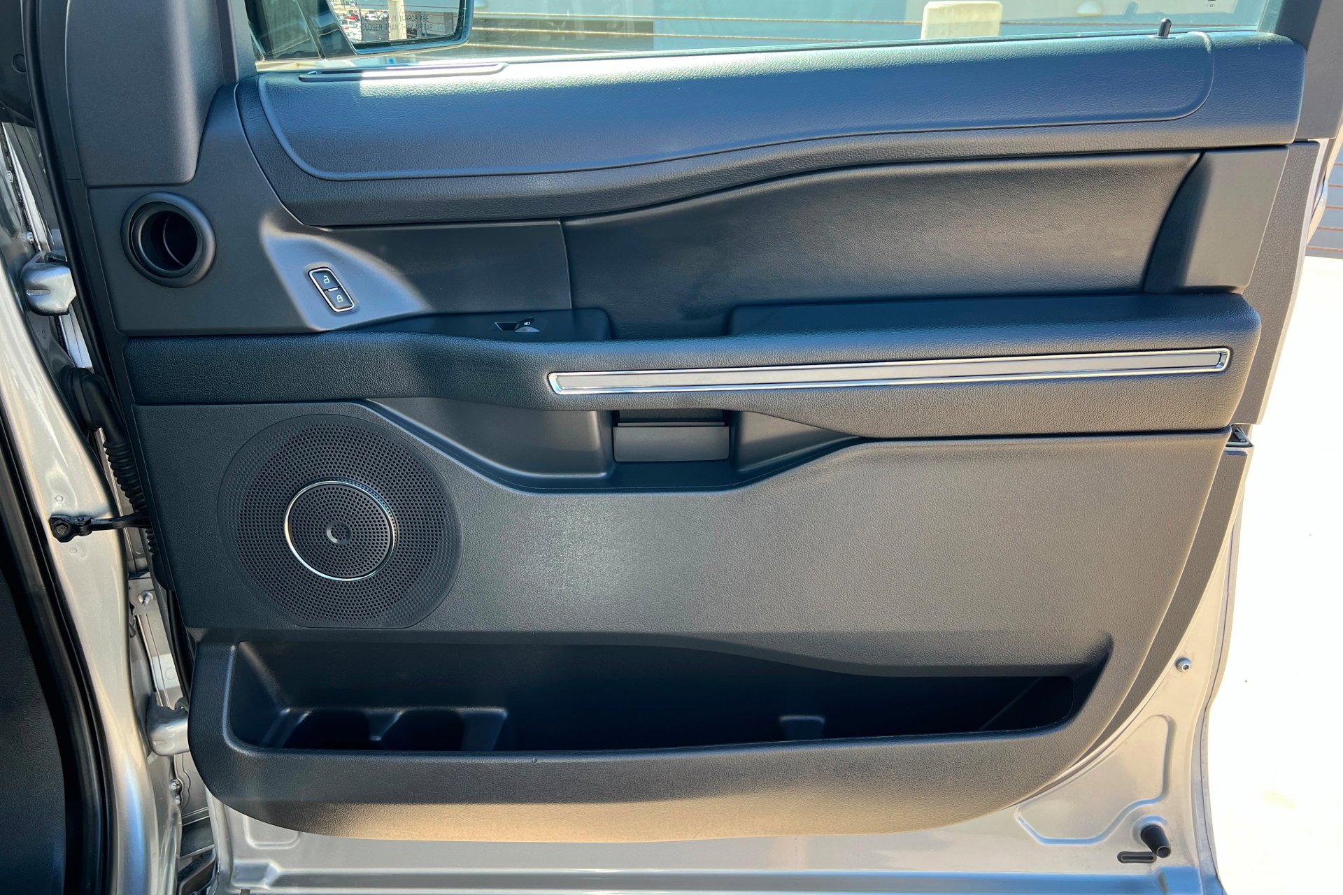 Used 2024 Silver Ford XLT image 25