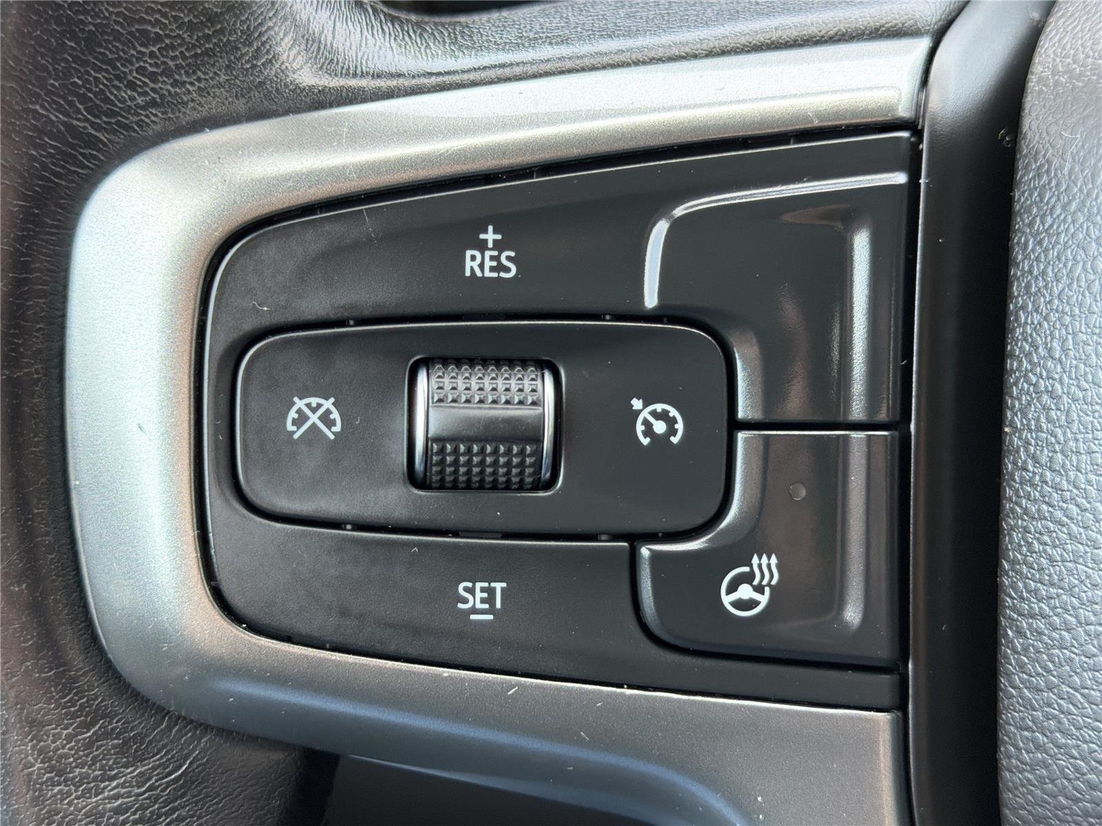 Used 2020 Iridescent Pearl Tricoat Chevrolet LT image 10
