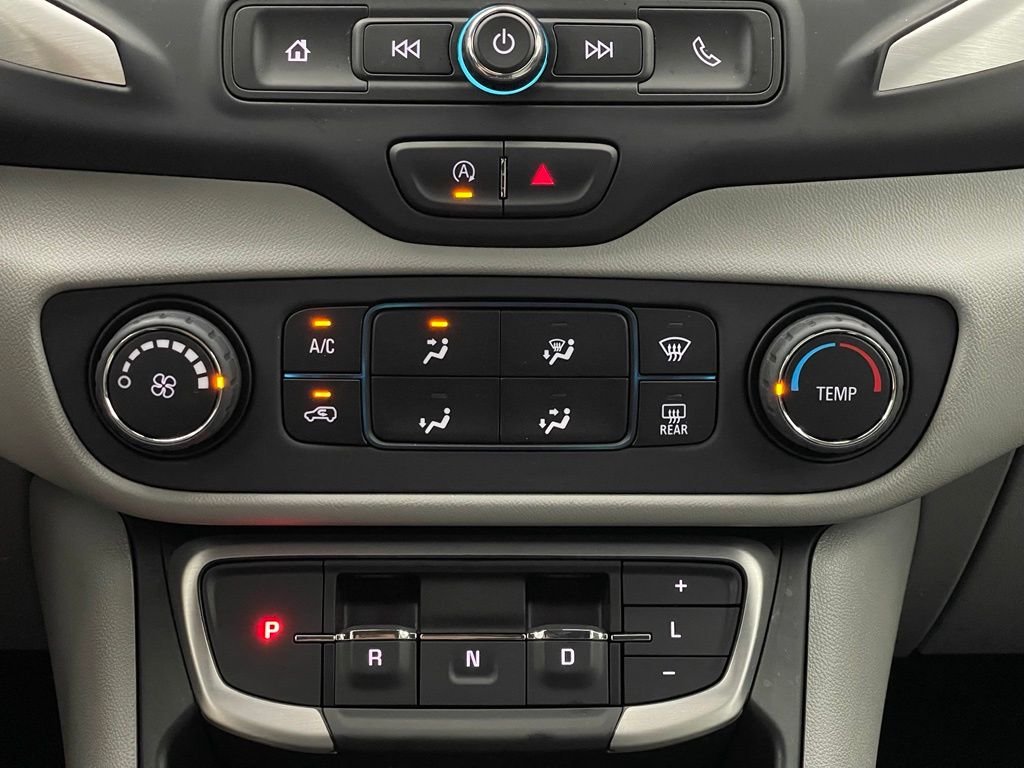 Used 2024 Downpour Metallic GMC SLE image 23