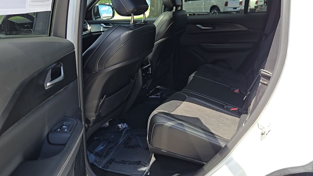 Used 2023 White Jeep Altitude X image 22