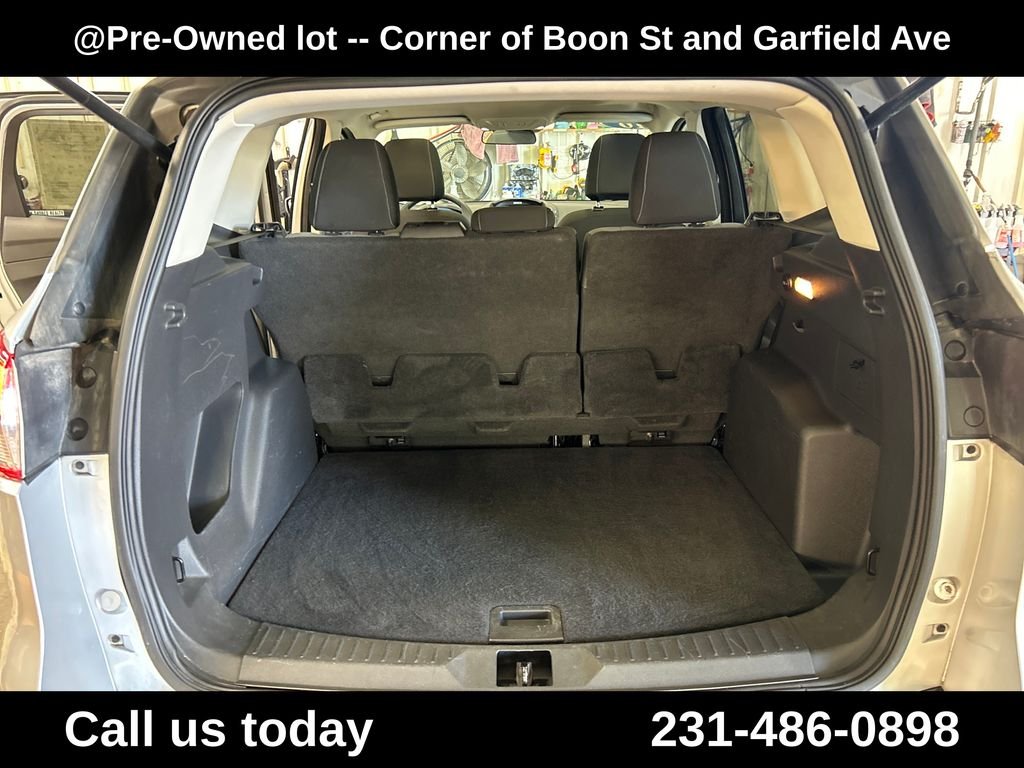 Used 2016 Silver Ford SE image 18