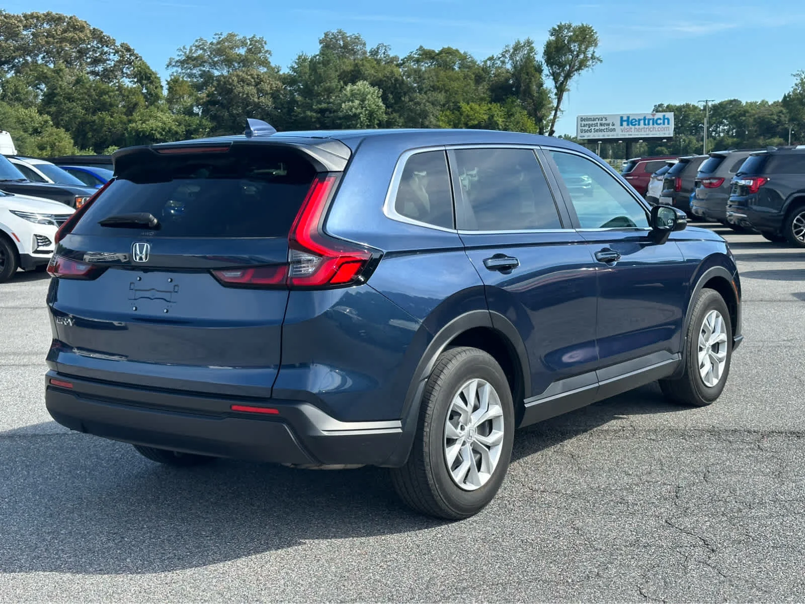Certified Used 2025 Canyon River Blue Metallic Honda LX image 8