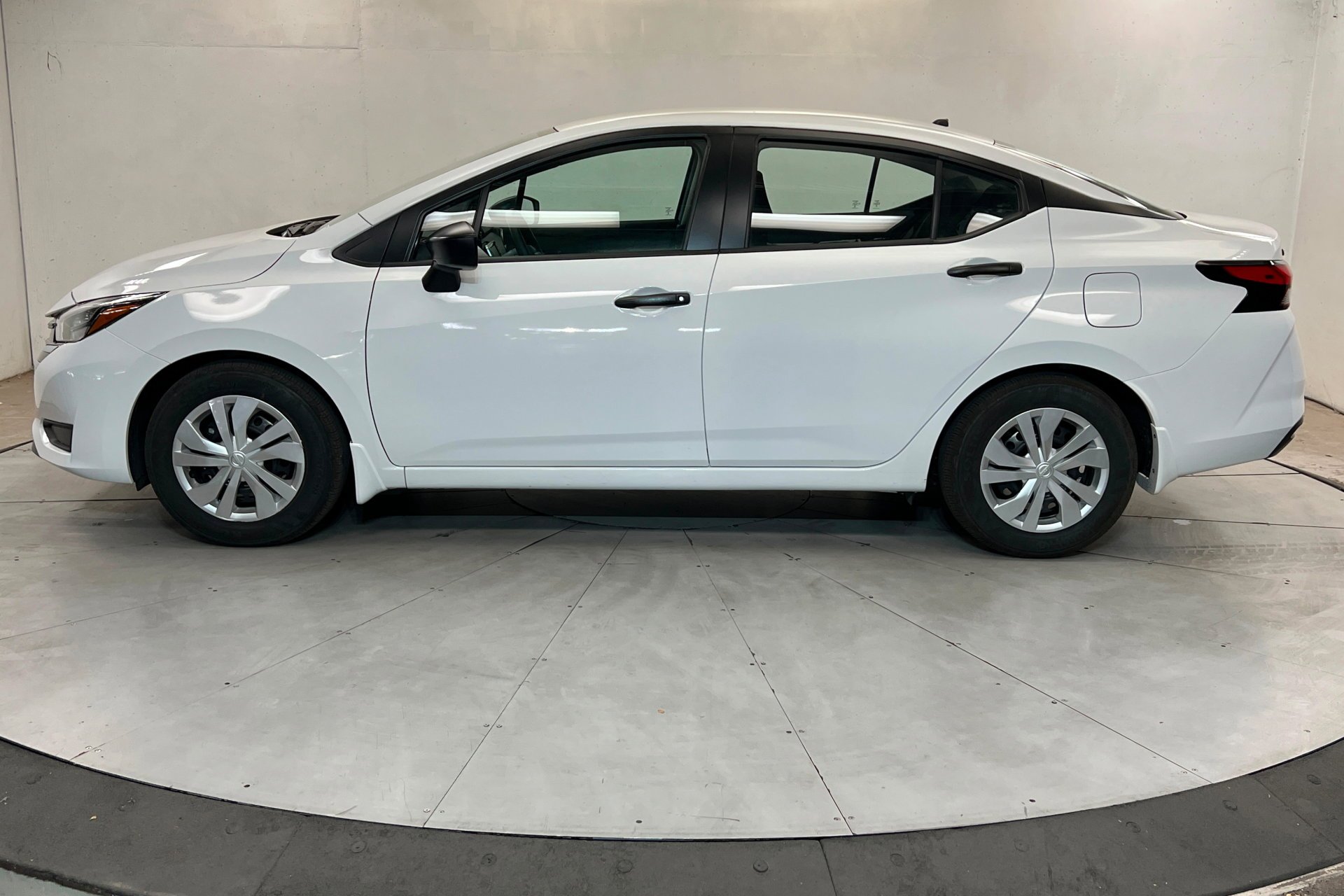 Used 2025 Fresh Powder Nissan S image 2