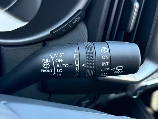 Used 2020 Black Land Rover S image 38