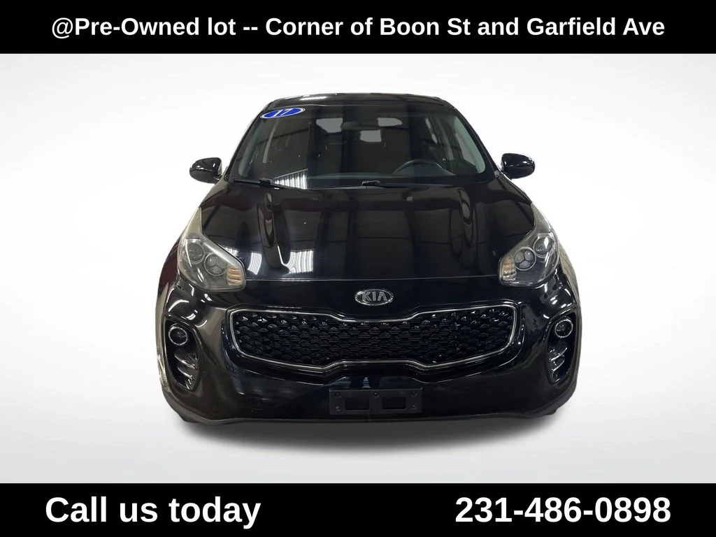 Used 2017 Red Kia LX image 8
