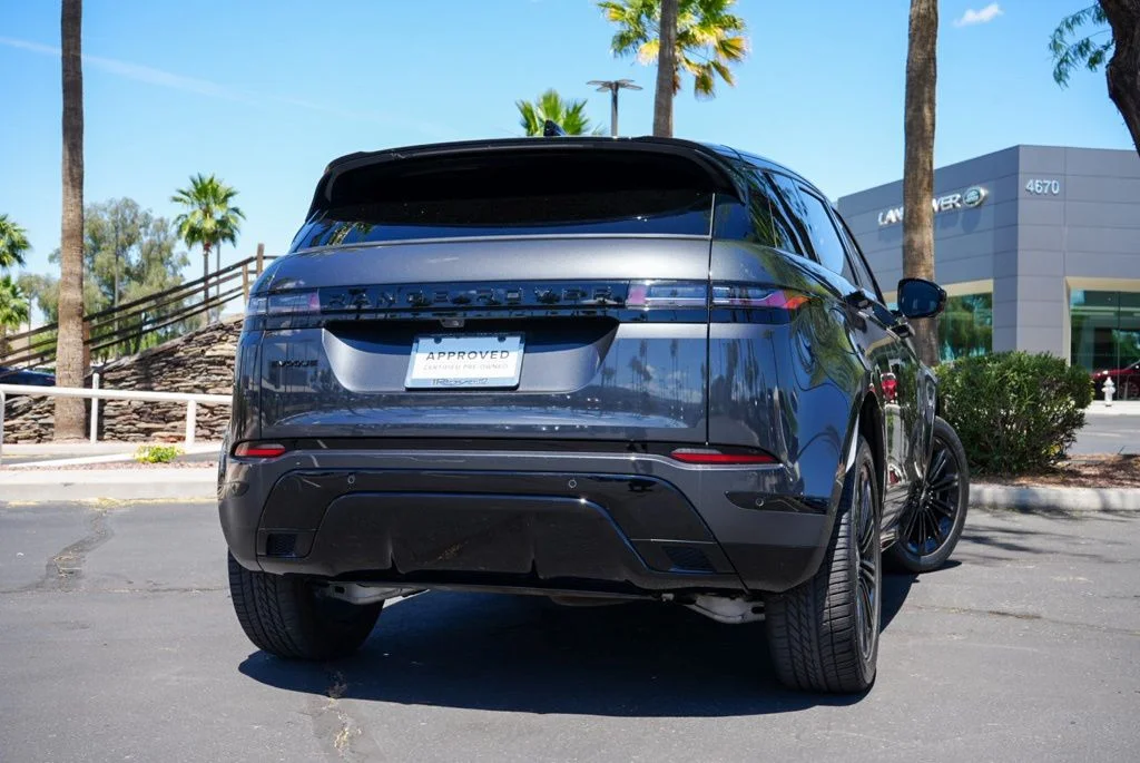 Certified Used 2024  Land Rover Dynamic image 9
