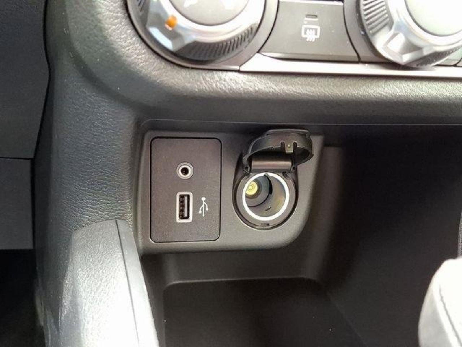 2025 Nissan Versa Sedan S - Photo 14