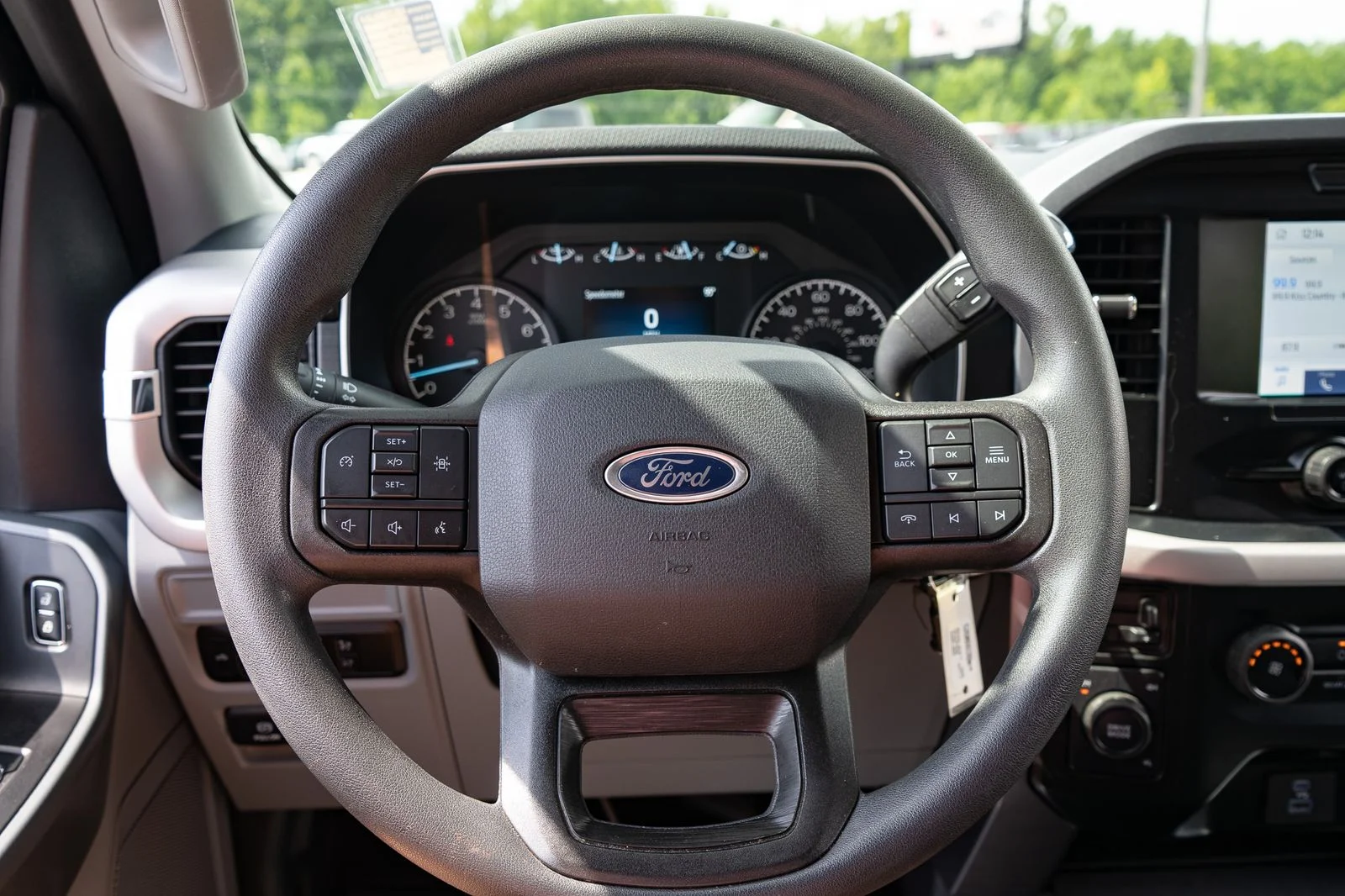 Used 2023  Ford XLT image 28