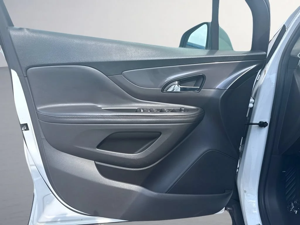 Used 2021 (Includes (MDP) Anthracite lower exterior accent color, Paint code W598F.) Buick Preferred image 24