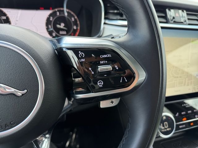 2024 Jaguar F-PACE R-Dynamic S - Photo 23