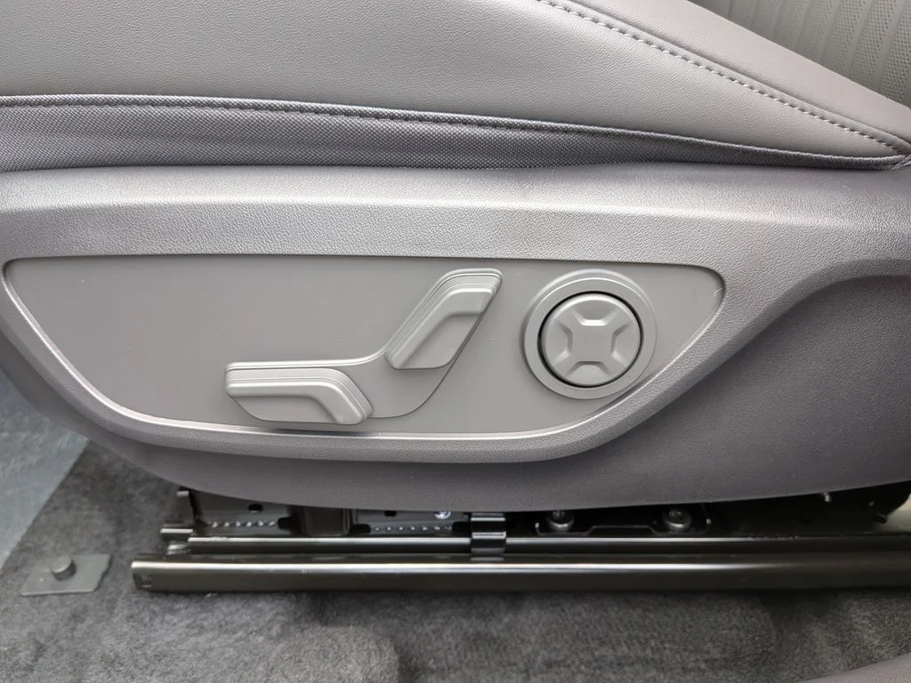 New 2027 Snow White Pearl Kia X-Line S image 41