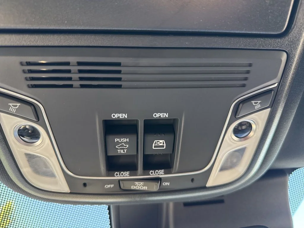 New 2026 Sonic Gray Pearl Honda Black Edition image 35