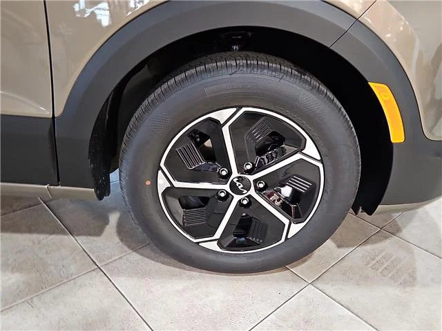 New 2027 Sunset Beige KIA EX Front-Wheel Drive image 5