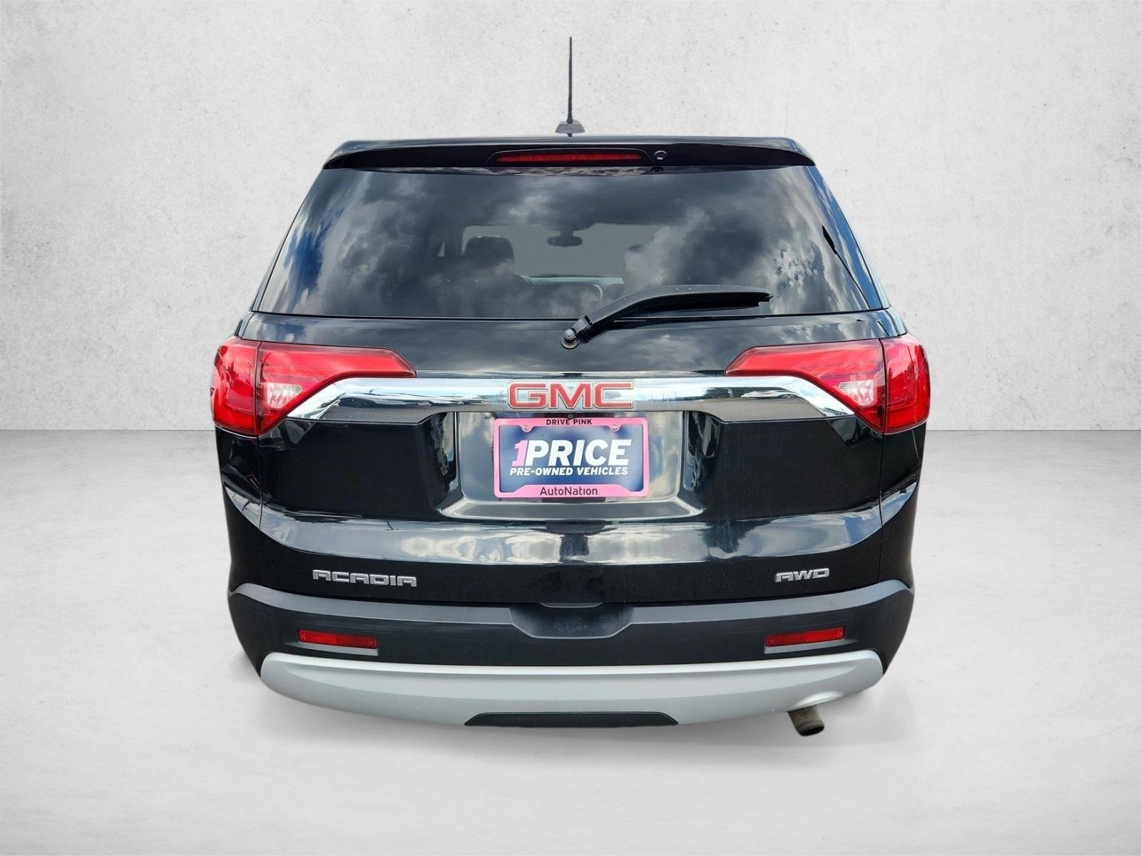 Used 2019 Ebony Twilight Metallic GMC SLE image 4