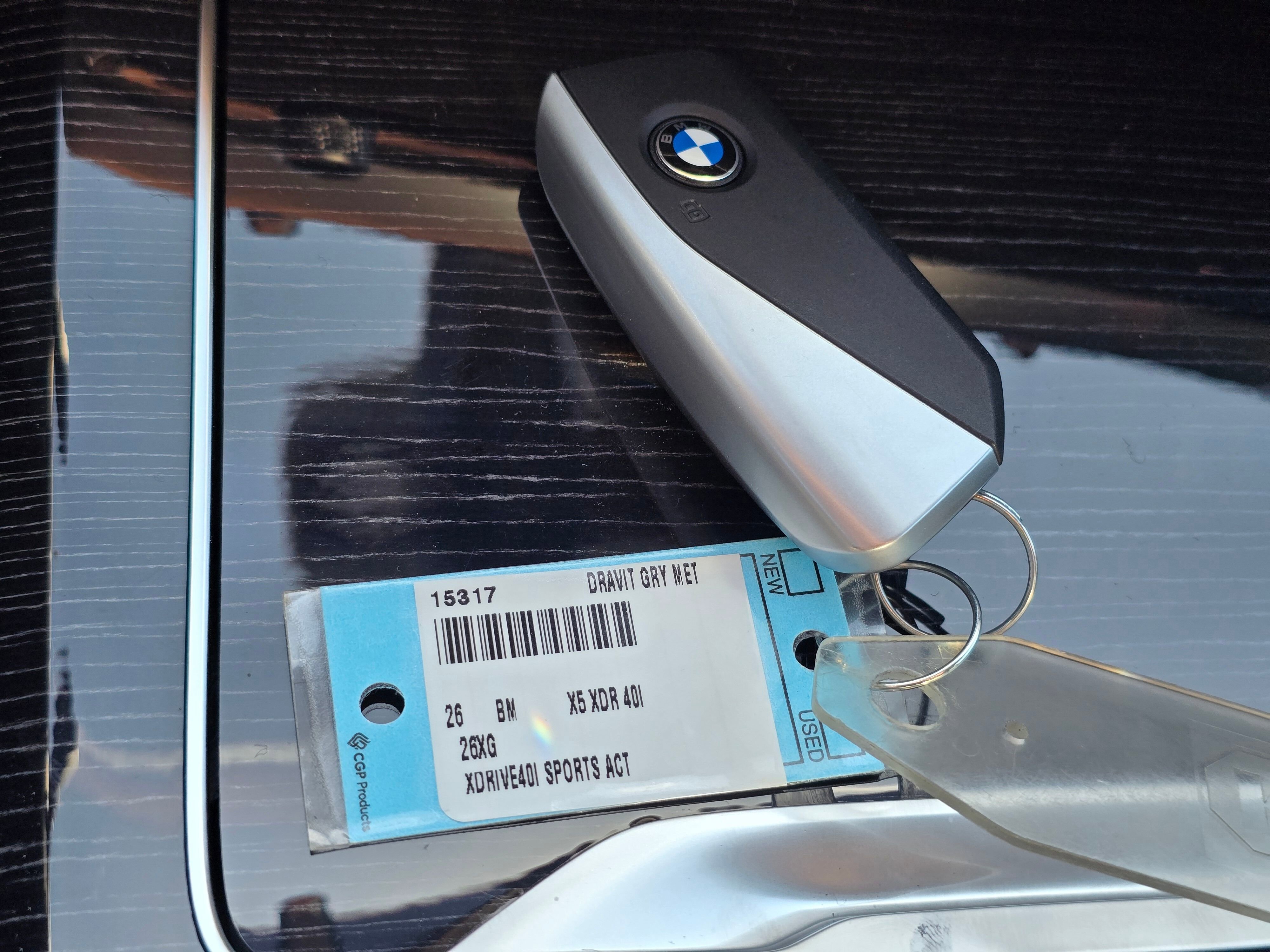 New 2026 Dravit Grey Metallic BMW xDrive40i image 64