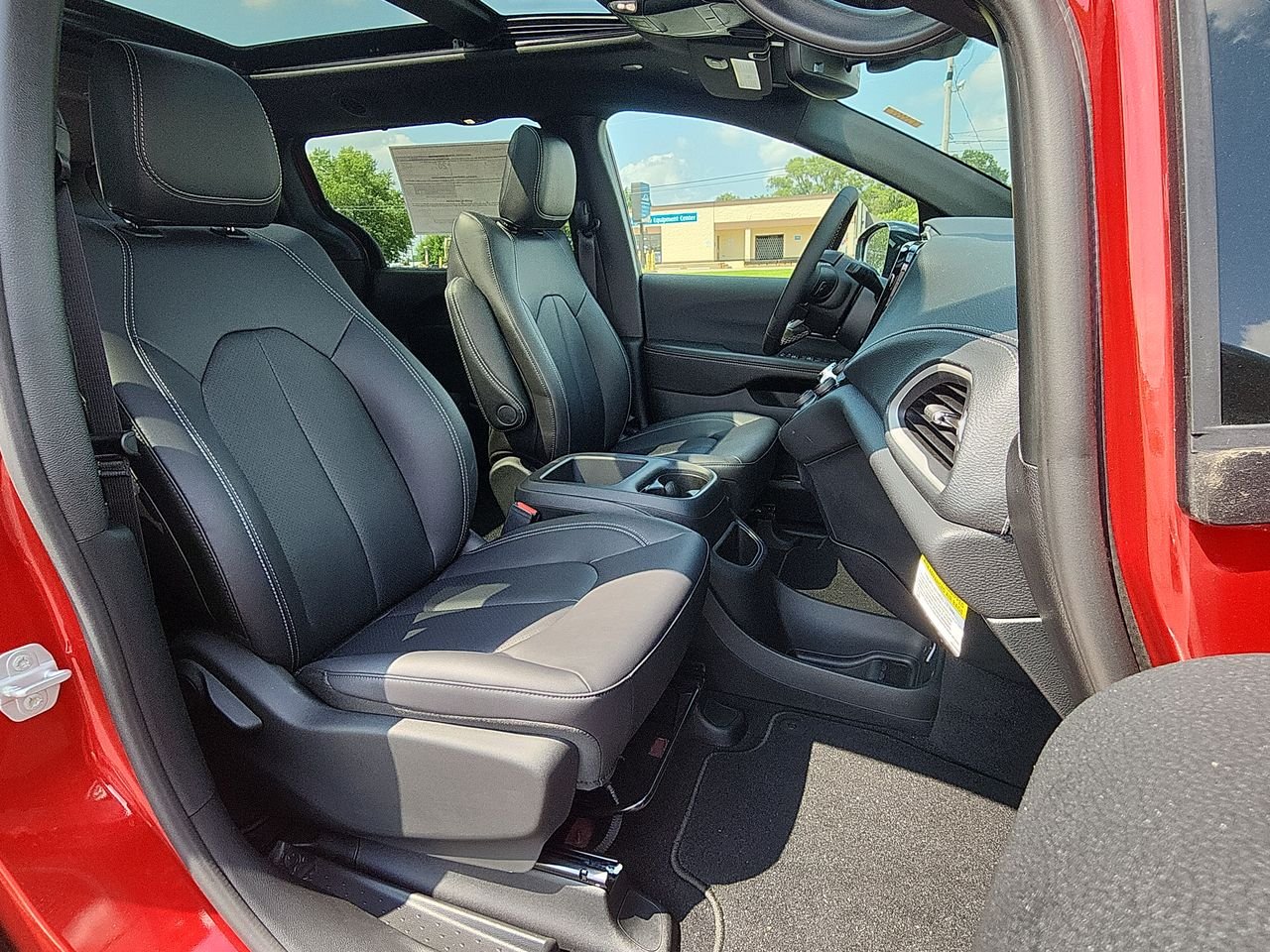 2026 Chrysler Pacifica Select - Photo 25