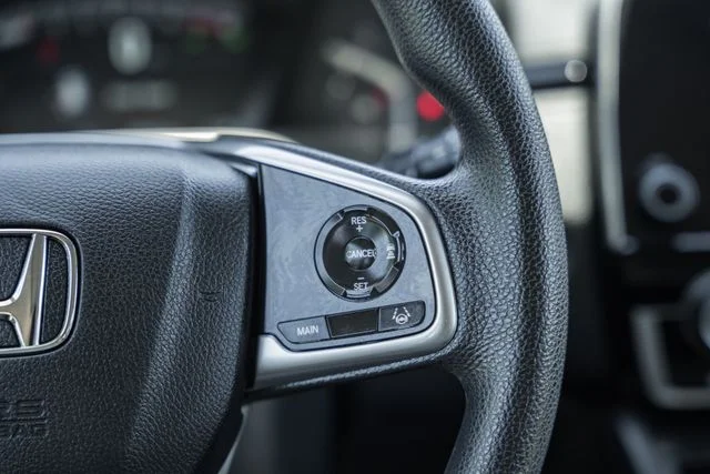 Used 2022 White Honda EX image 28