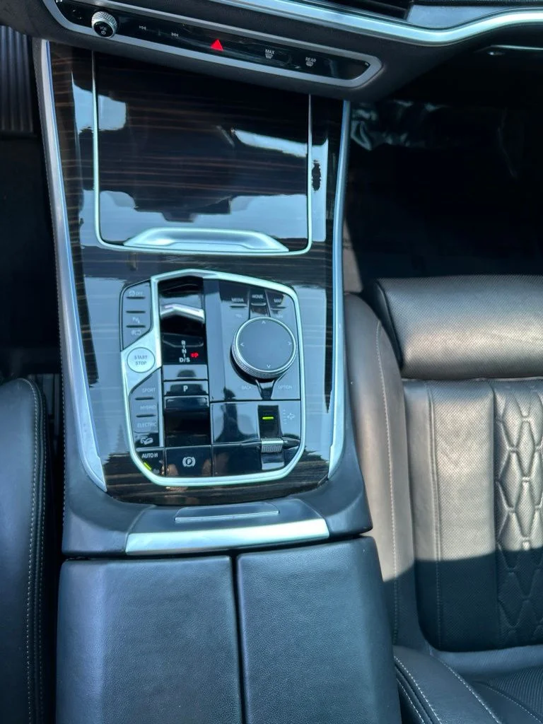 Used 2025 White BMW xDrive50e image 14