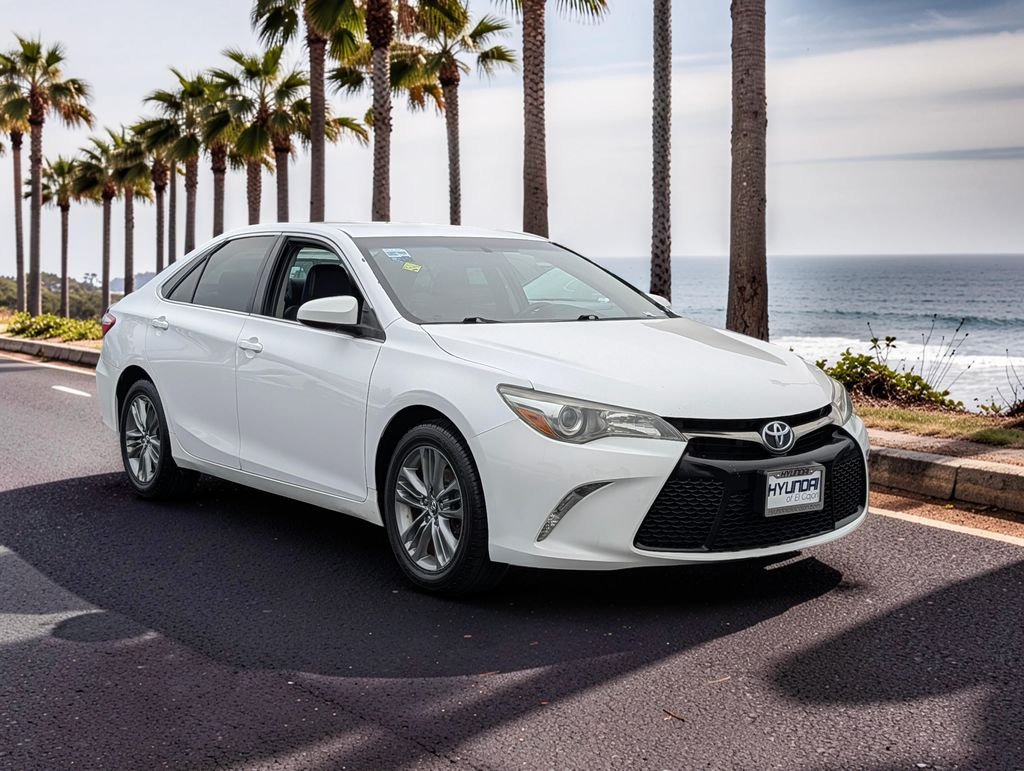 Used 2015 White Toyota SE image 4