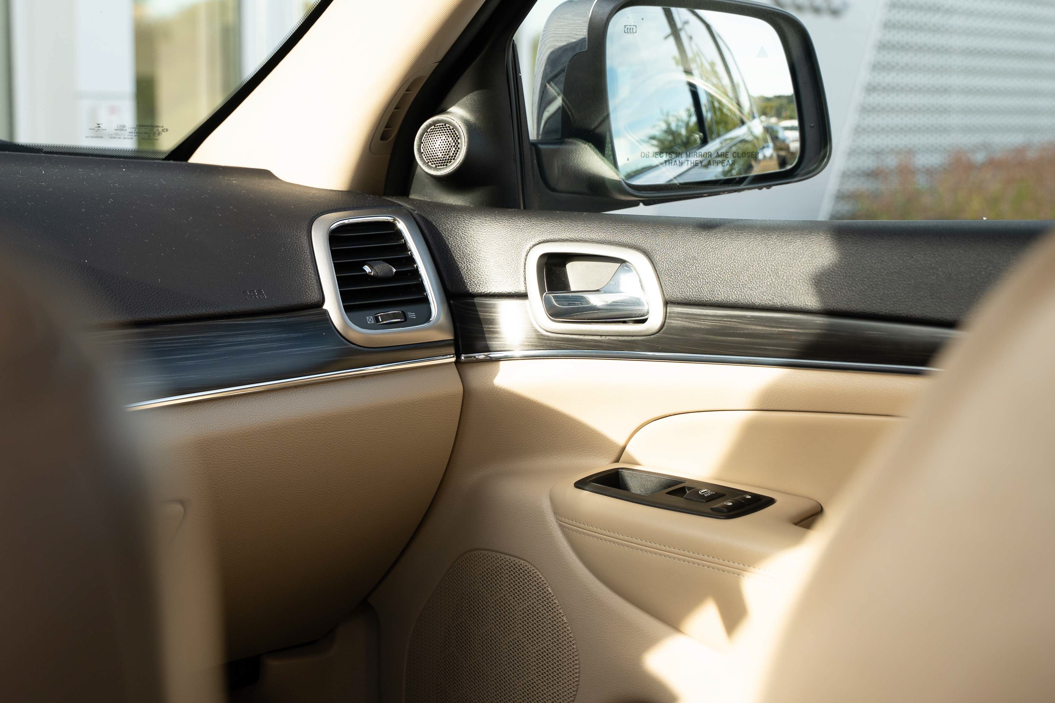 Used 2019 Slate Blue Pearlcoat Jeep Limited image 14