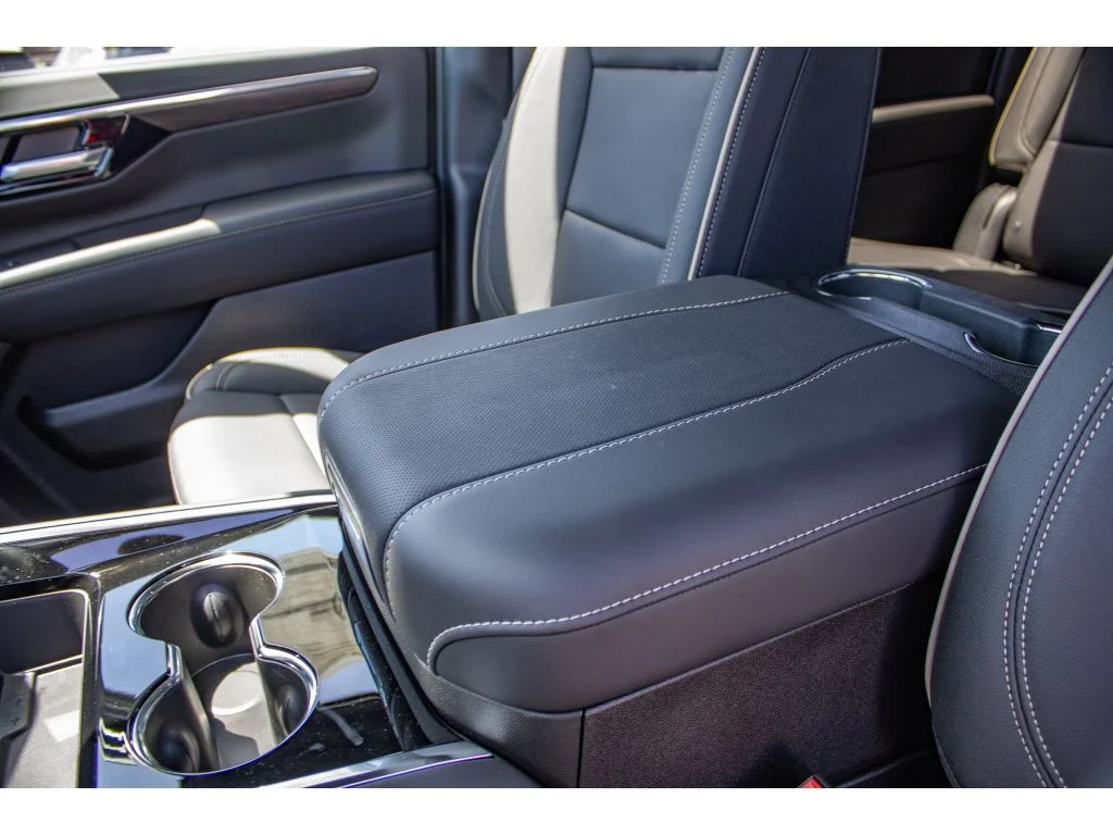 2026 Chevrolet Suburban Premier - Photo 37