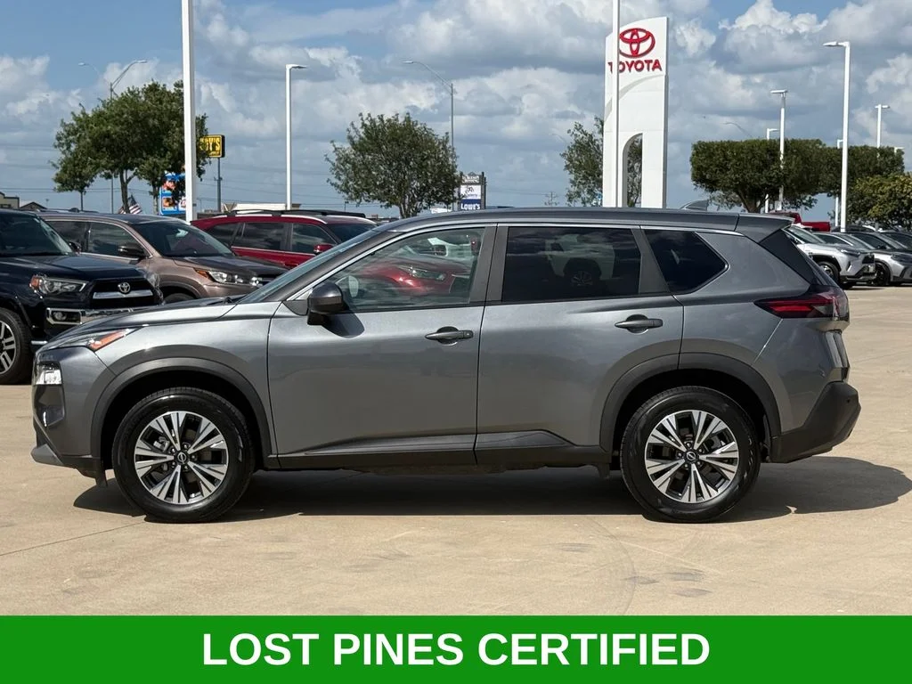 Used 2023 Gray Nissan SV image 4