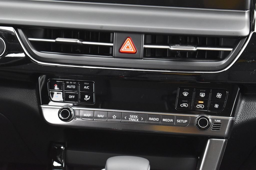 New 2026 Pluton Blue / Black Roof Kia S image 15