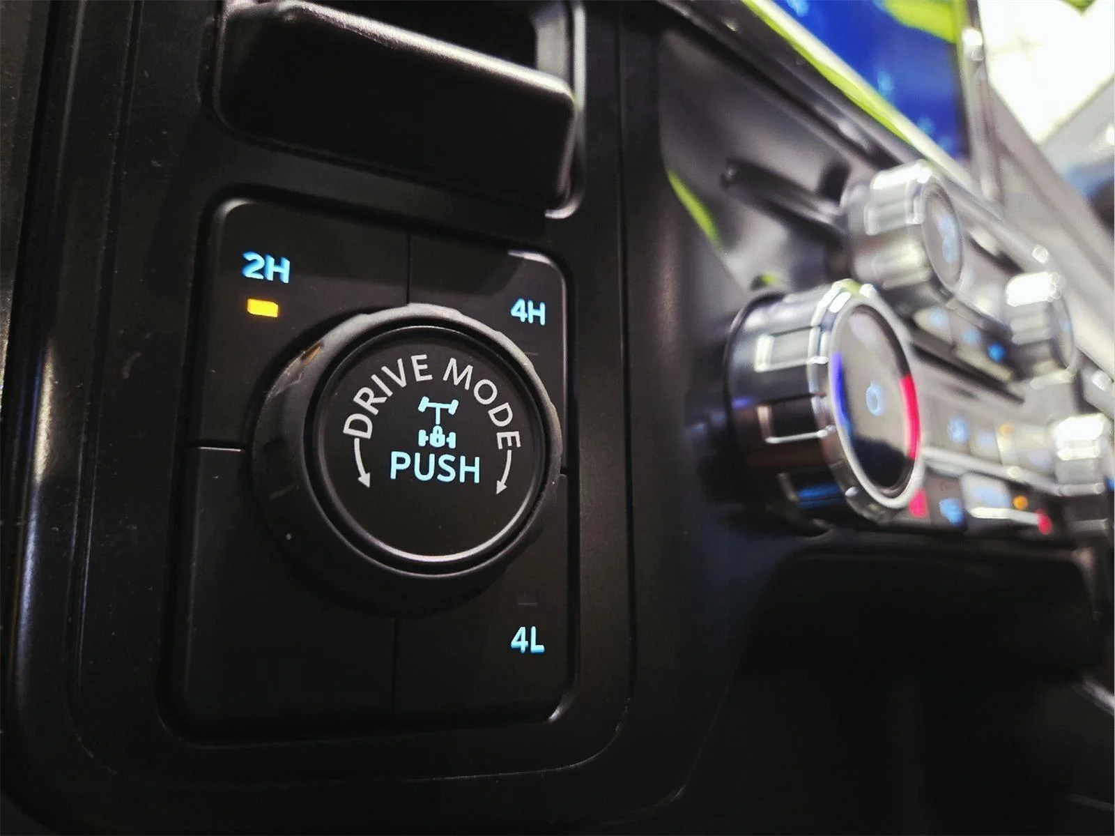 Used 2023 Avalanche Gray Ford Tremor image 22