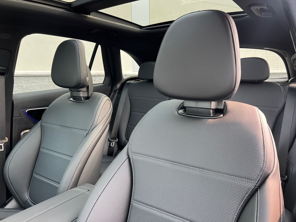 New 2026 Starling Blue Metallic Mercedes-Benz GLC 300 image 15