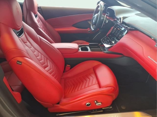 Used 2024 Gray Maserati Trofeo image 21