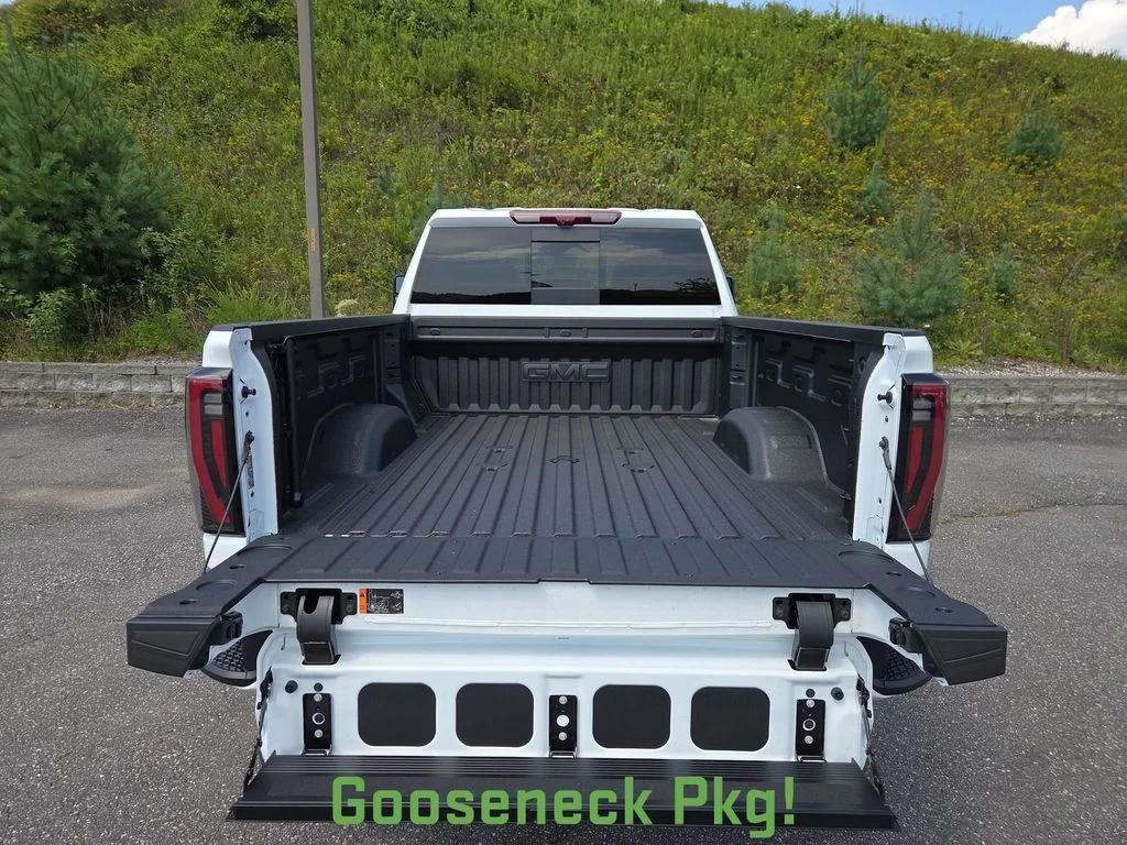 New 2026 White GMC AT4 image 20