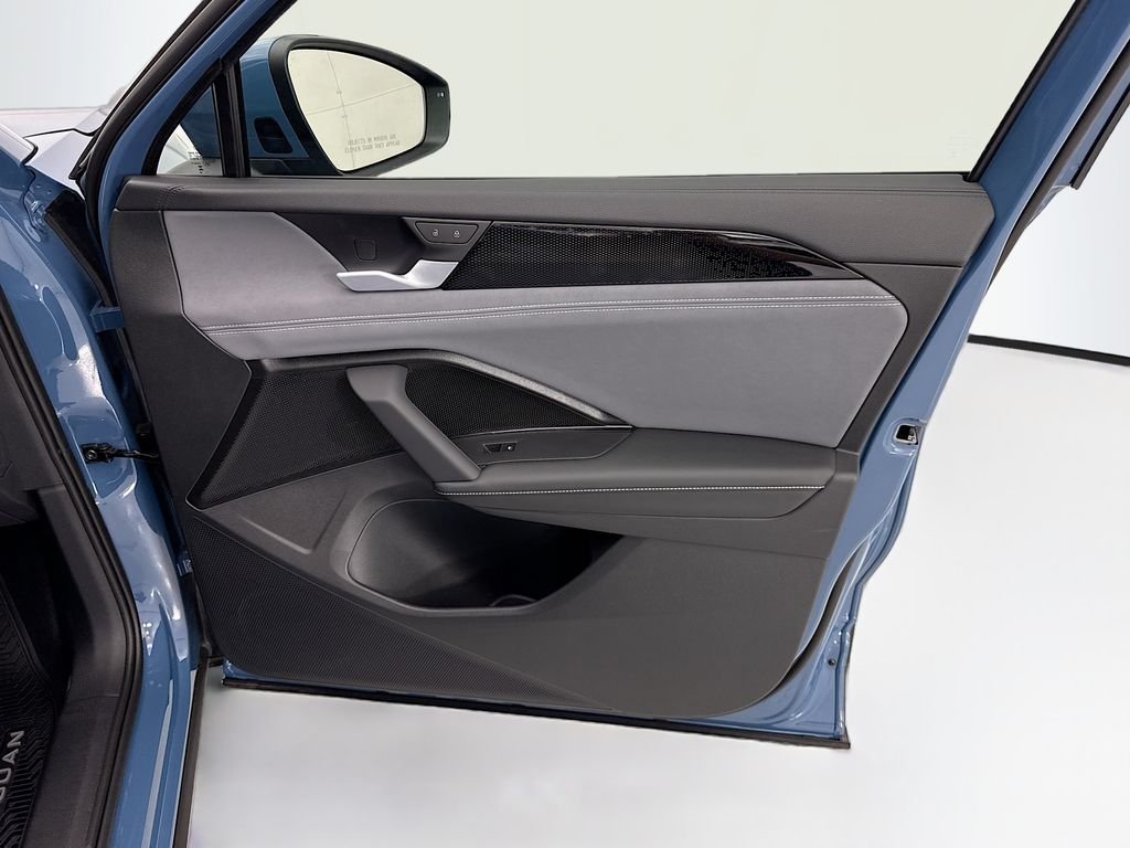 New 2026 Monterey Blue Pearl Volkswagen SE image 23