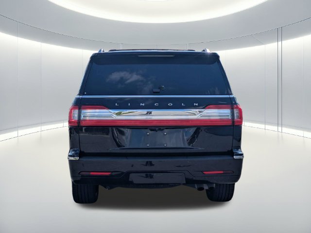 Used 2018 Black Lincoln Reserve image 5