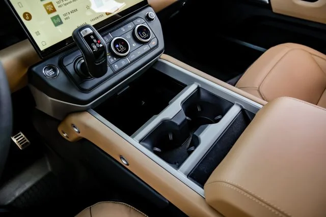New 2026 Green Land Rover X image 32