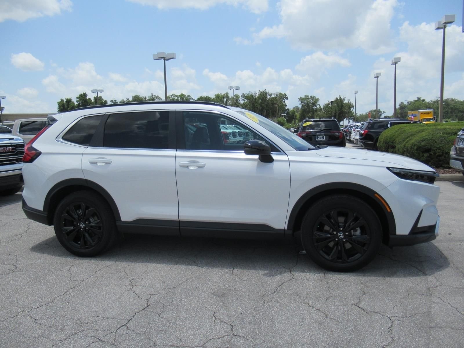 Used 2023 White Honda Sport Touring image 2