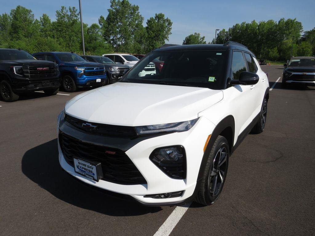 Used 2022 Summit White Chevrolet RS image 14
